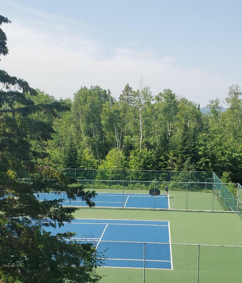 Hotel Far Hills Val-Morin 外观 照片